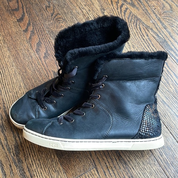 Ugg Sneakers - Picture 3 of 9